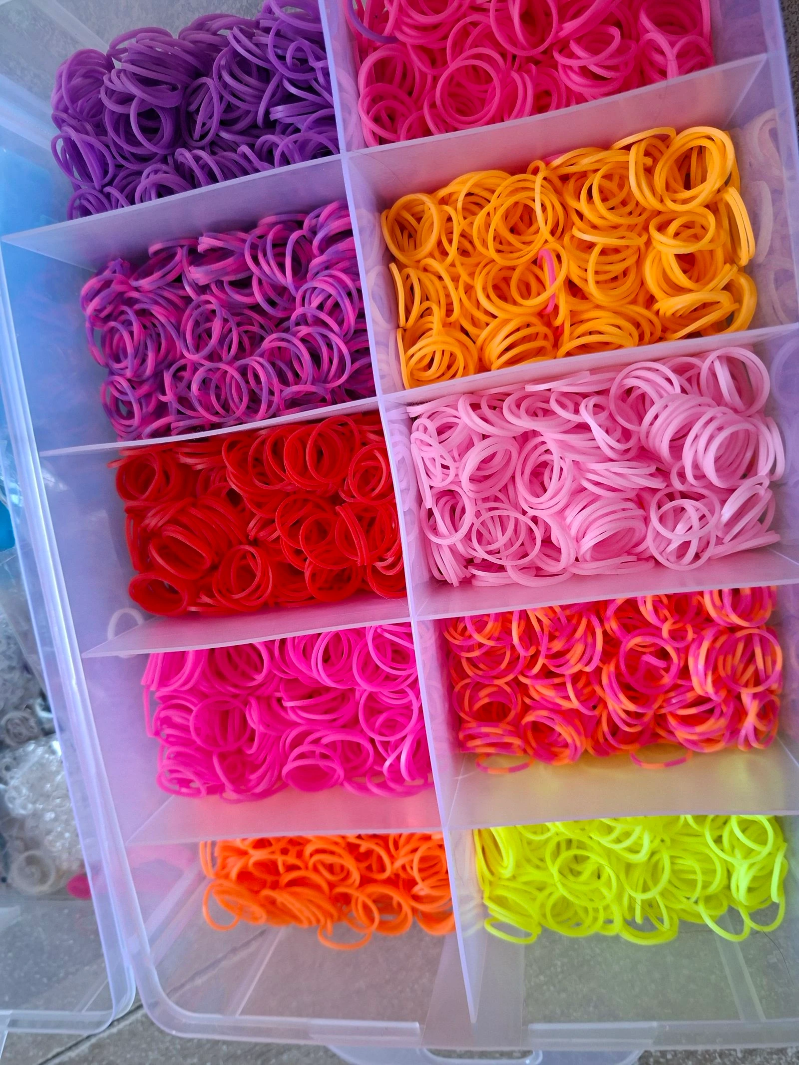 Kit Loom Bands XXL + 3 cajas de almacenamiento + oficios + accesorios + elásticos multicolores – photo 4